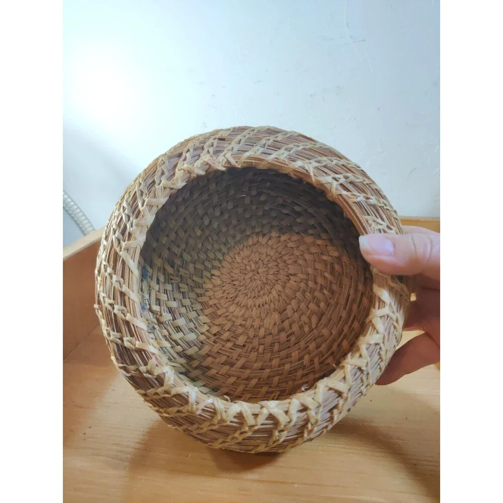 Handwoven Tohono O' Odham Papago Indian Woven Lidded Grass Basket ~7x5
